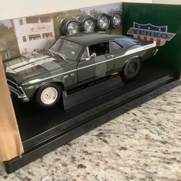 1:18 Scale Ertl Die Cast 1969 Yenko Nova 427. Original - Picture 7 of 10